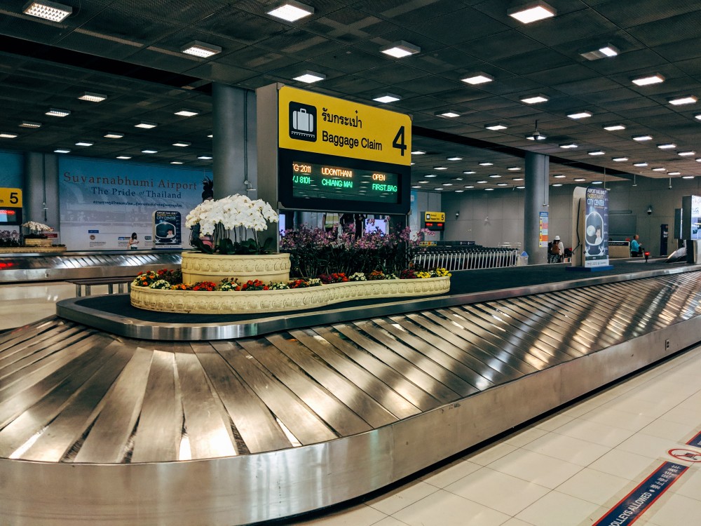 Airport conveyor shop